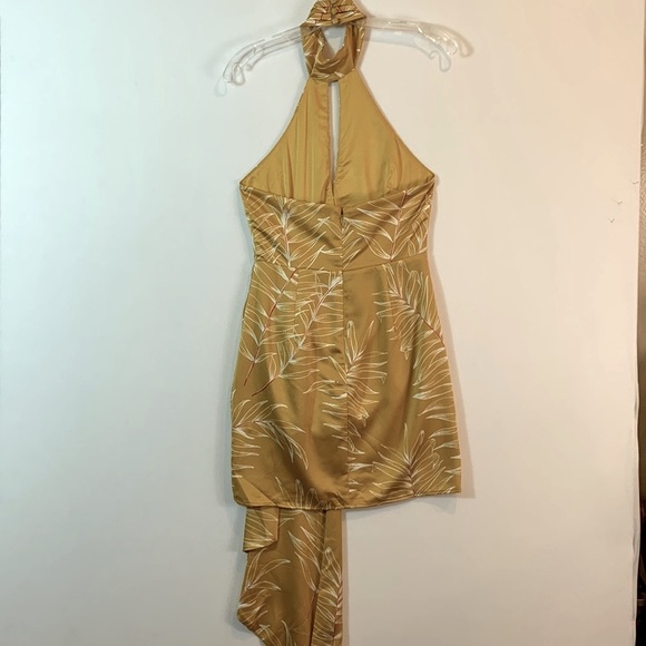 Camila Coelho Antonia Mini Dress in Gold Tropical Size S from REVOLVE Camila Coelho Antonia Mini Dress in Gold Tropical Size S from REVOLVE